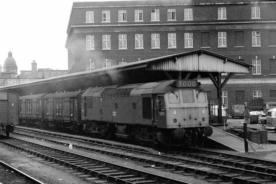 Parcels train Leicester Midland station