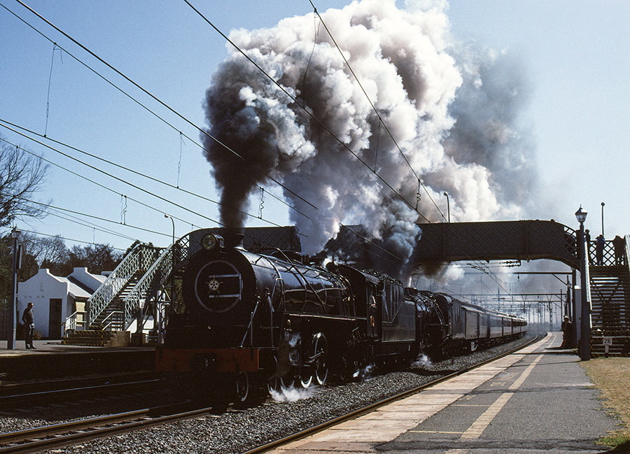 SAR 4-6-2 steam locomotives class 16D no. 860 & 16DA no. 879 perform a run-past at Irene
