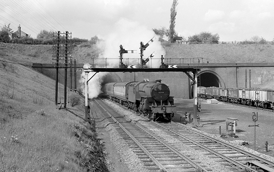 42798 Knighton Tunnel
