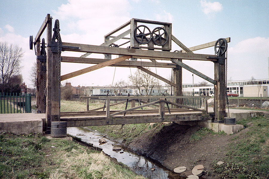 Assembled lifiting bridge 1982