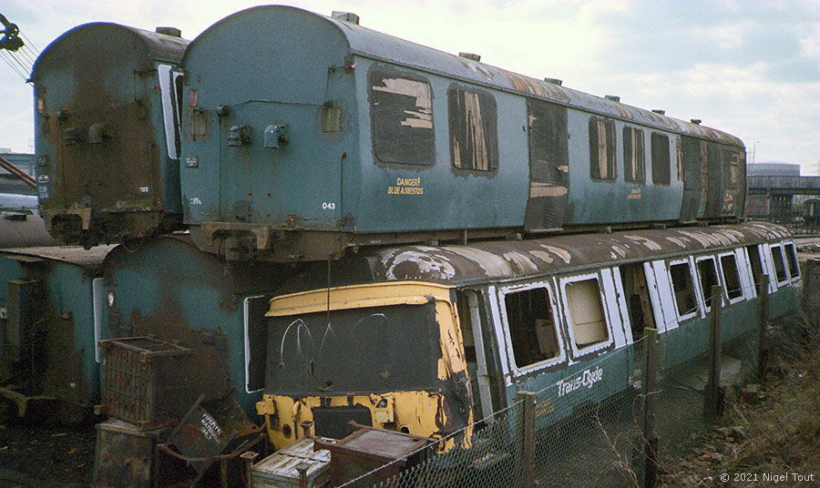 Coach pile, blue asbestos