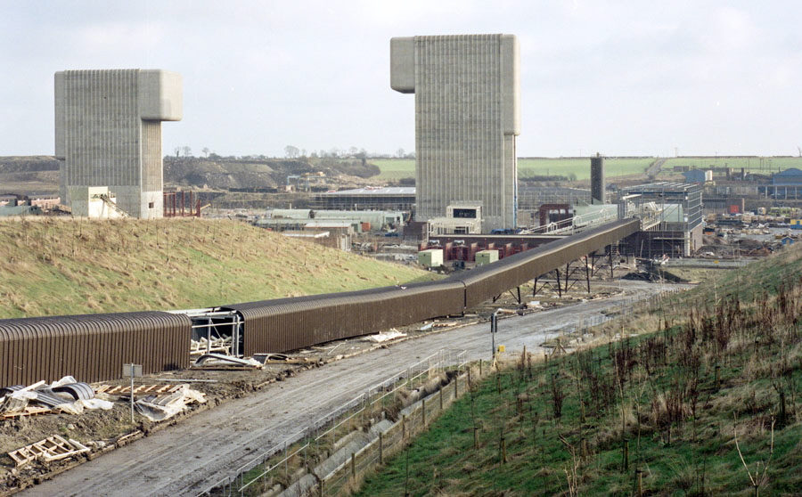 Asfordby “Super Pit” coal mine with construction approaching completion and the distinctive Koepe winding towers being very prominent