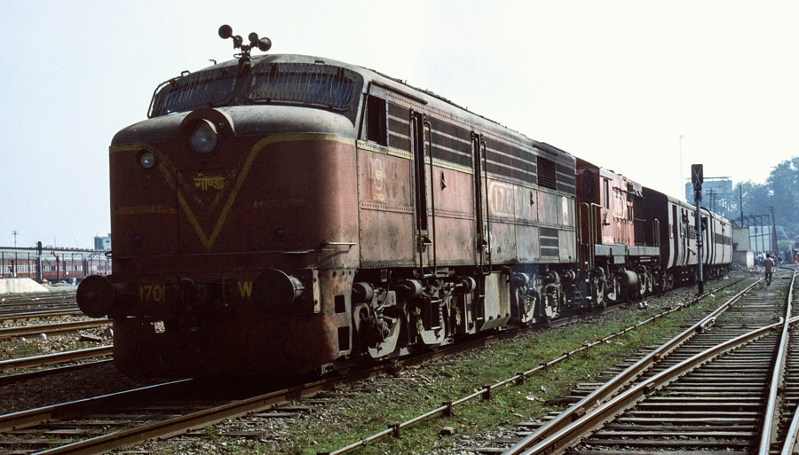 Broad gauge diesel locomotives classes WDM1 & WDM2 arrive on a passenger train at Samastipur Junction station, India, 29th December 1993